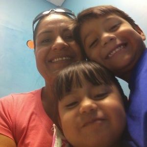 Meet your Posher, Claudia